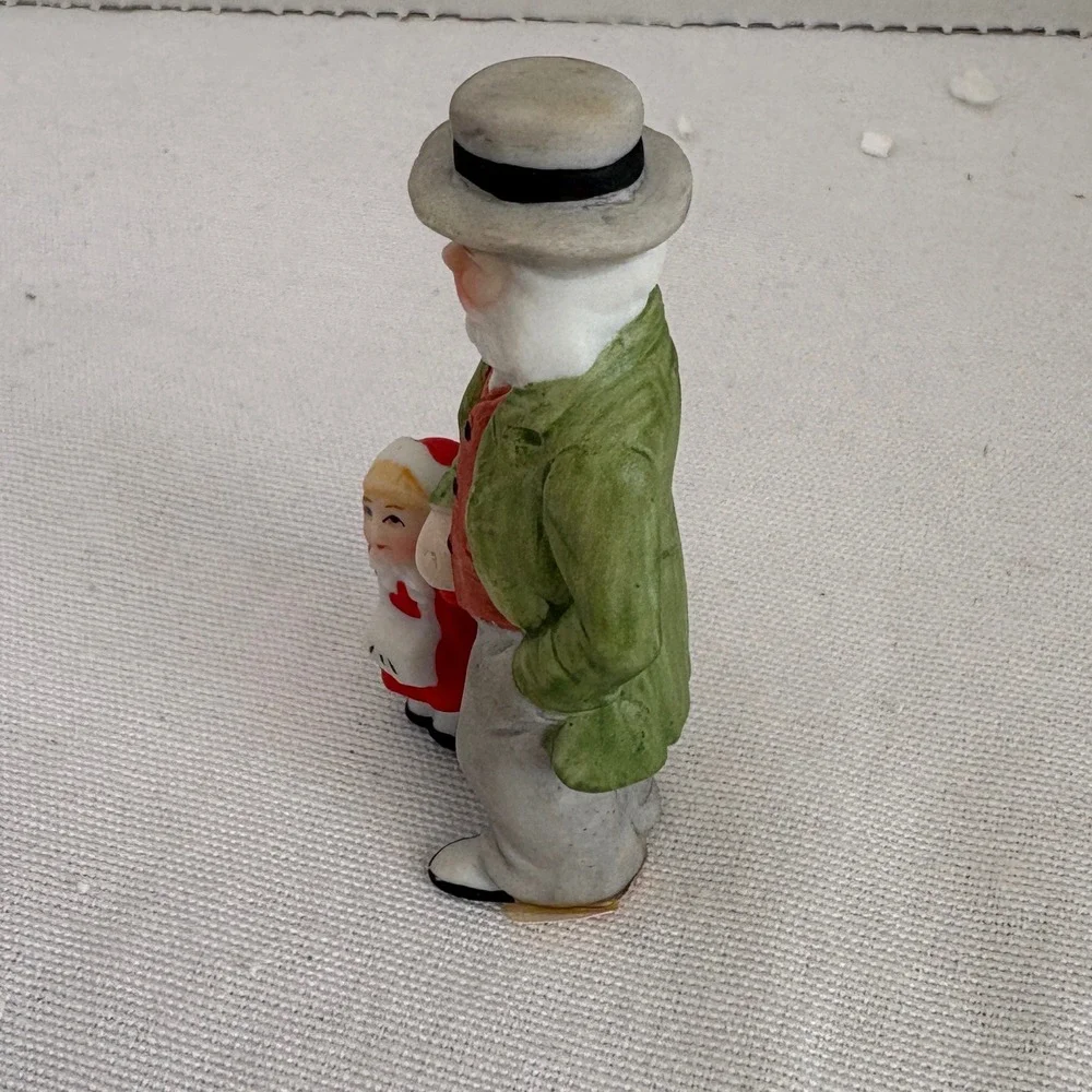 Lefton Porcelain Figurines Winter Ice Skating Set‎ of 3 Vintage